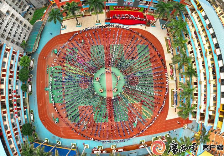 南宁市扶壮学校2000多名师生共唱山歌迎“三月三”